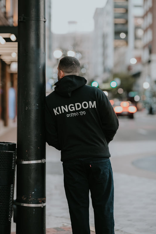 KINGDOM BLACK SWEATER
