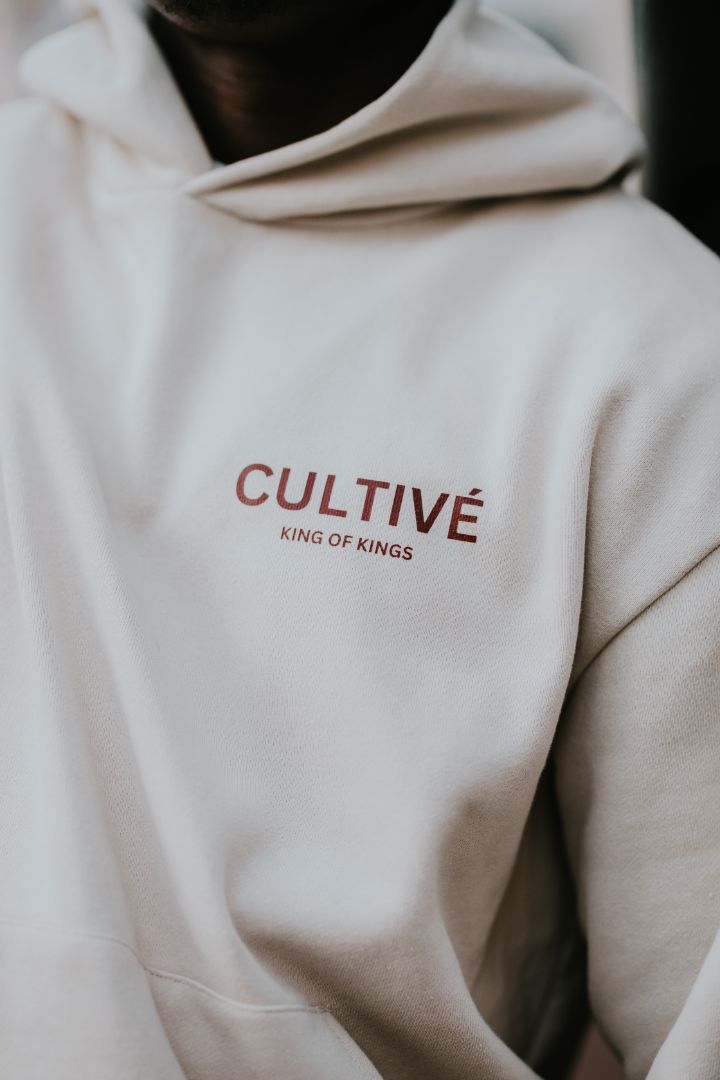 KINGDOM CREAM SWEATER